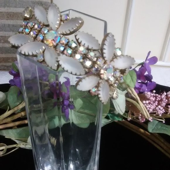 Rhinestones, and Milky Quartz style bracelet - Picture 3 of 3